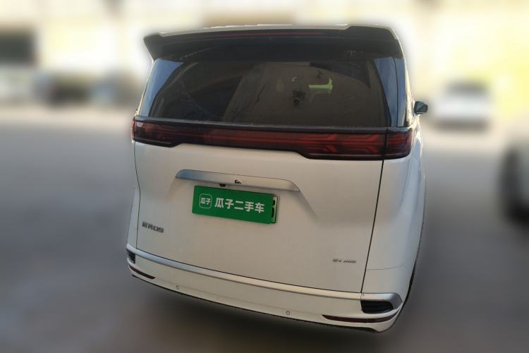 Used Denza D9 2022 EV 600 Four-Wheel Drive Flagship Model Rear
