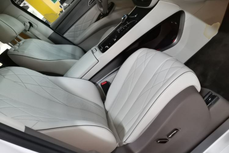 Used Denza D9 2022 DM-i 970 Four-Wheel Drive Prestige Model Right Front Seat