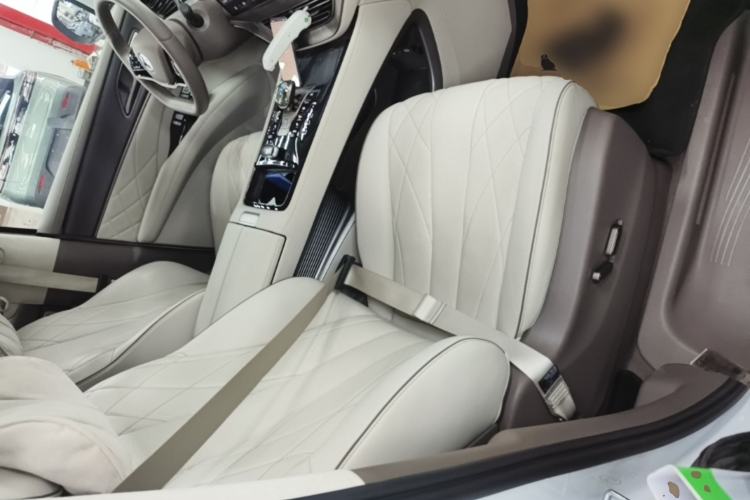 Used Denza D9 2022 DM-i 970 Four-Wheel Drive Flagship Model Right Front Seat
