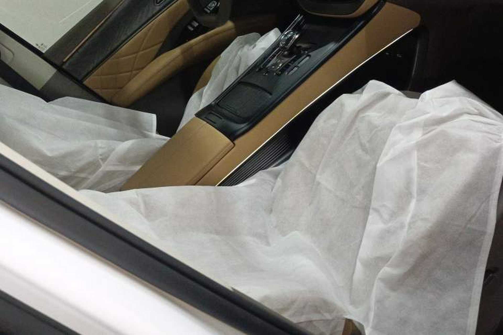 Used Denza D9 2022 DM-i 1040 Prestige Model Right Front Seat