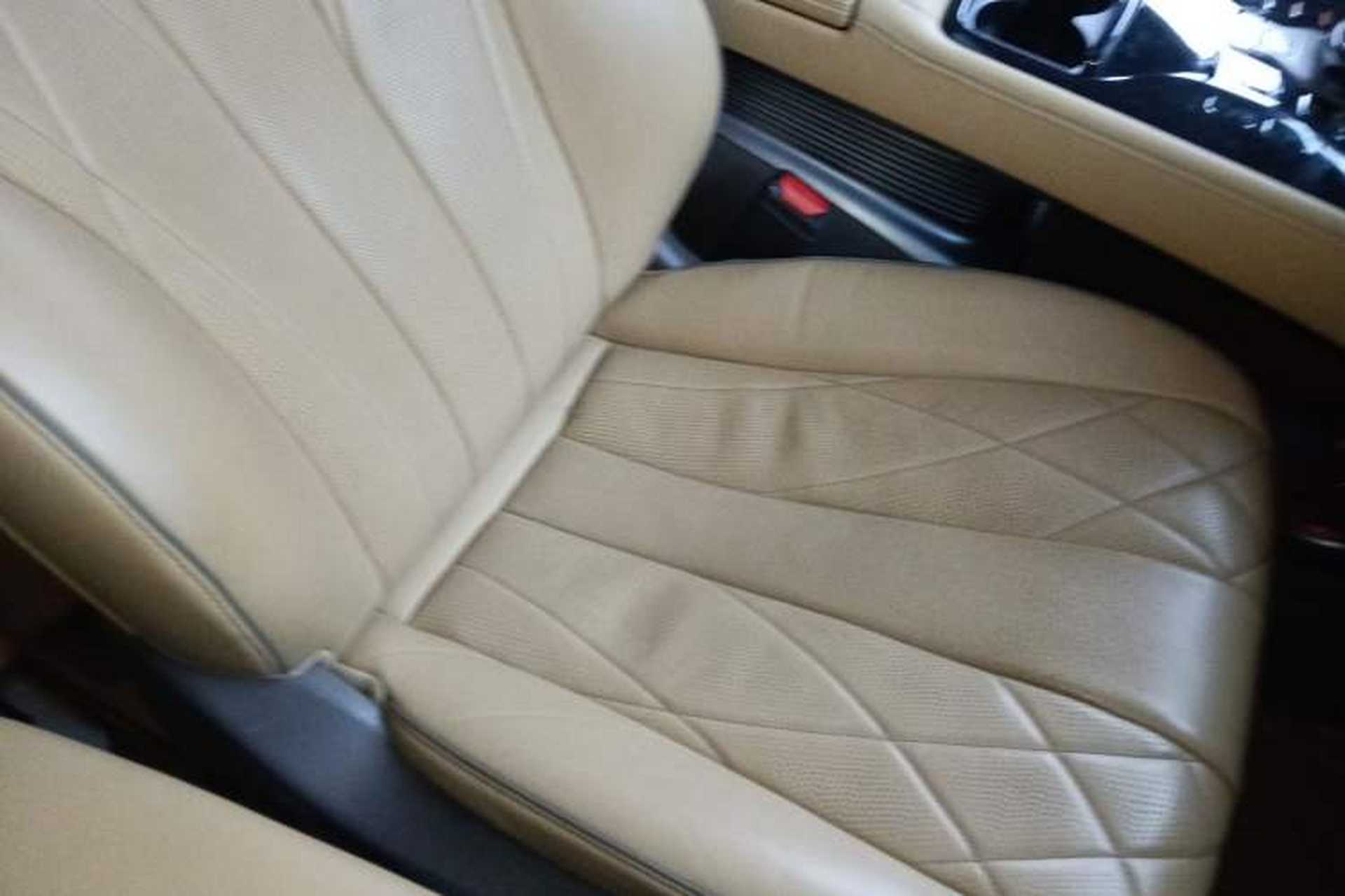 Used Denza D9 2022 DM-i 1040 Prestige Model Right Front Seat