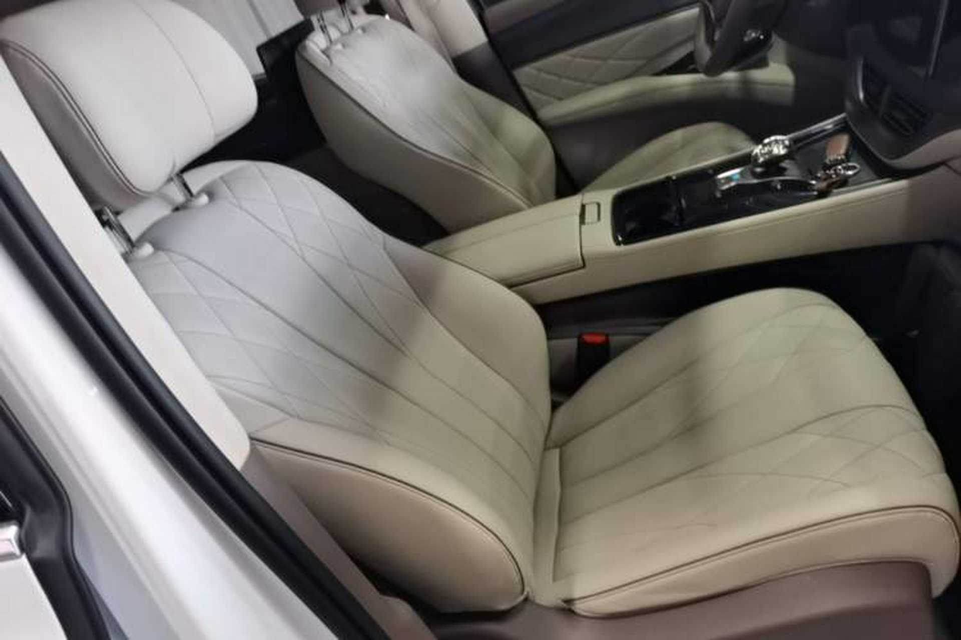 Used Denza D9 2022 DM-i 970 Four-Wheel Drive Flagship Model Right Front Seat