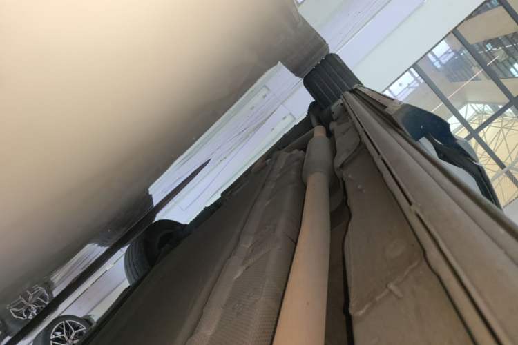 Used Denza D9 2022 DM-i 970 Four-Wheel Drive Flagship Model Right Side Sill
