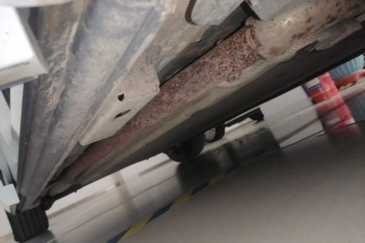 Used Denza D9 2022 DM-i 970 Four-Wheel Drive Flagship Model Right Side Sill