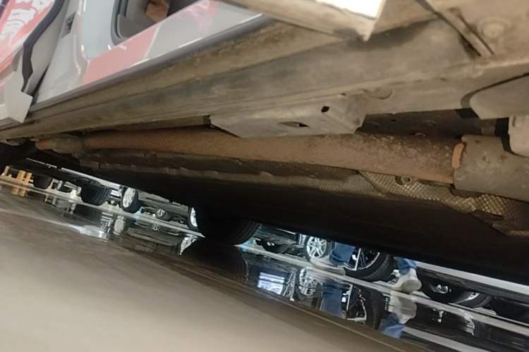 Used Denza D9 2022 DM-i 970 Four-Wheel Drive Flagship Model Right Side Sill