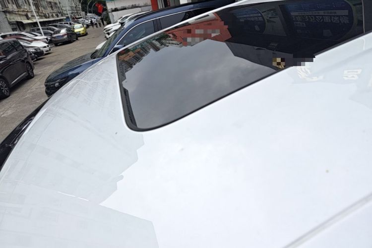 Used Denza D9 2022 DM-i 1040 Prestige Model Roof