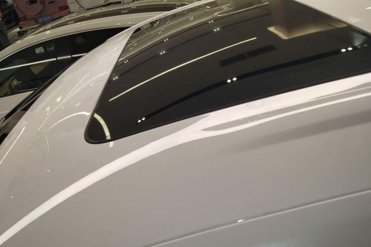 Used Denza D9 2022 DM-i 970 Four-Wheel Drive Flagship Model Roof