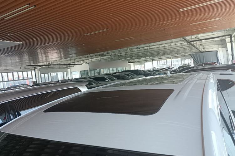 Used Denza D9 2022 DM-i 970 Four-Wheel Drive Flagship Model Roof