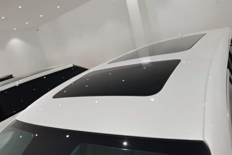 Used Denza D9 2022 DM-i 970 Four-Wheel Drive Flagship Model Roof