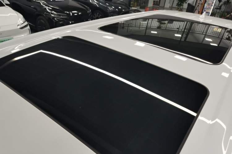 Used Denza D9 2022 DM-i 970 Four-Wheel Drive Prestige Model Roof