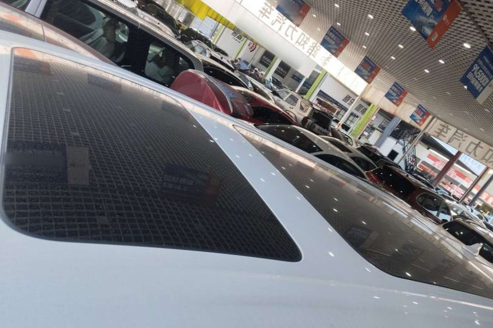 Used Denza D9 2022 DM-i 970 Four-Wheel Drive Flagship Model Roof