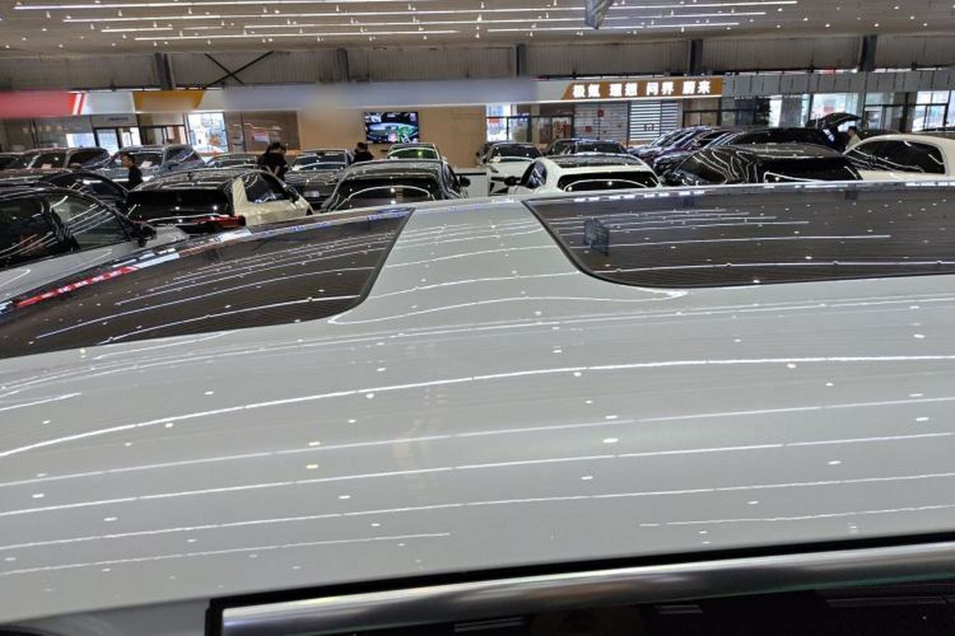 Used Denza D9 2022 DM-i 970 Four-Wheel Drive Flagship Model Roof