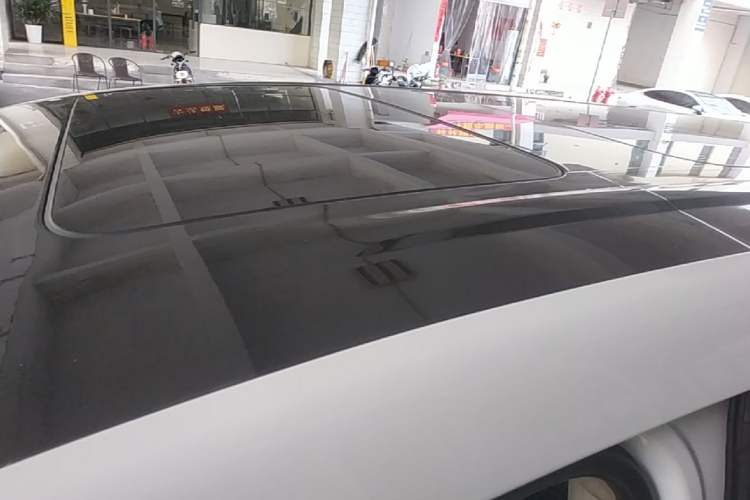Used Denza D9 2022 DM-i 970 Four-Wheel Drive Flagship Model Roof