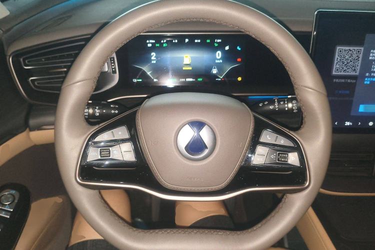 Used Denza D9 2022 DM-i 970 Four-Wheel Drive Flagship Model Steering Wheel