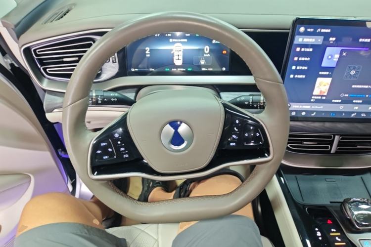Used Denza D9 2022 DM-i 1040 Prestige Model Steering Wheel