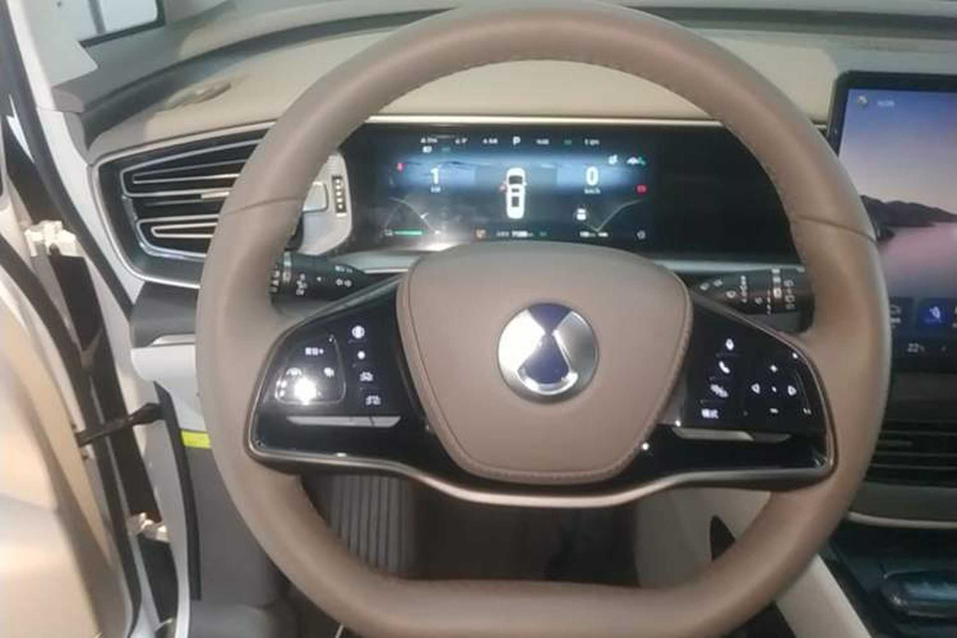 Used Denza D9 2022 DM-i 970 Four-Wheel Drive Flagship Model Steering Wheel