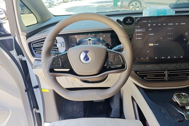 Used Denza D9 2022 DM-i 945 Luxury Model Steering Wheel