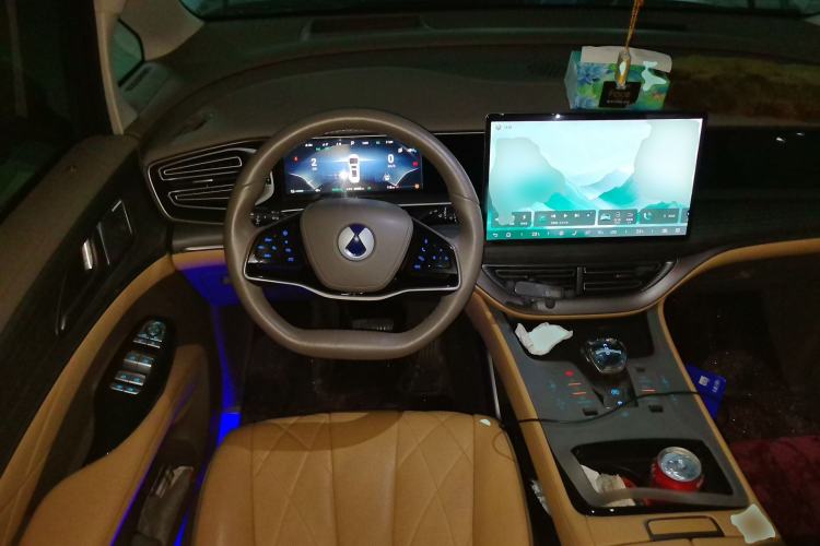 Used Denza D9 2022 DM-i 970 Four-Wheel Drive Prestige Model Steering Wheel