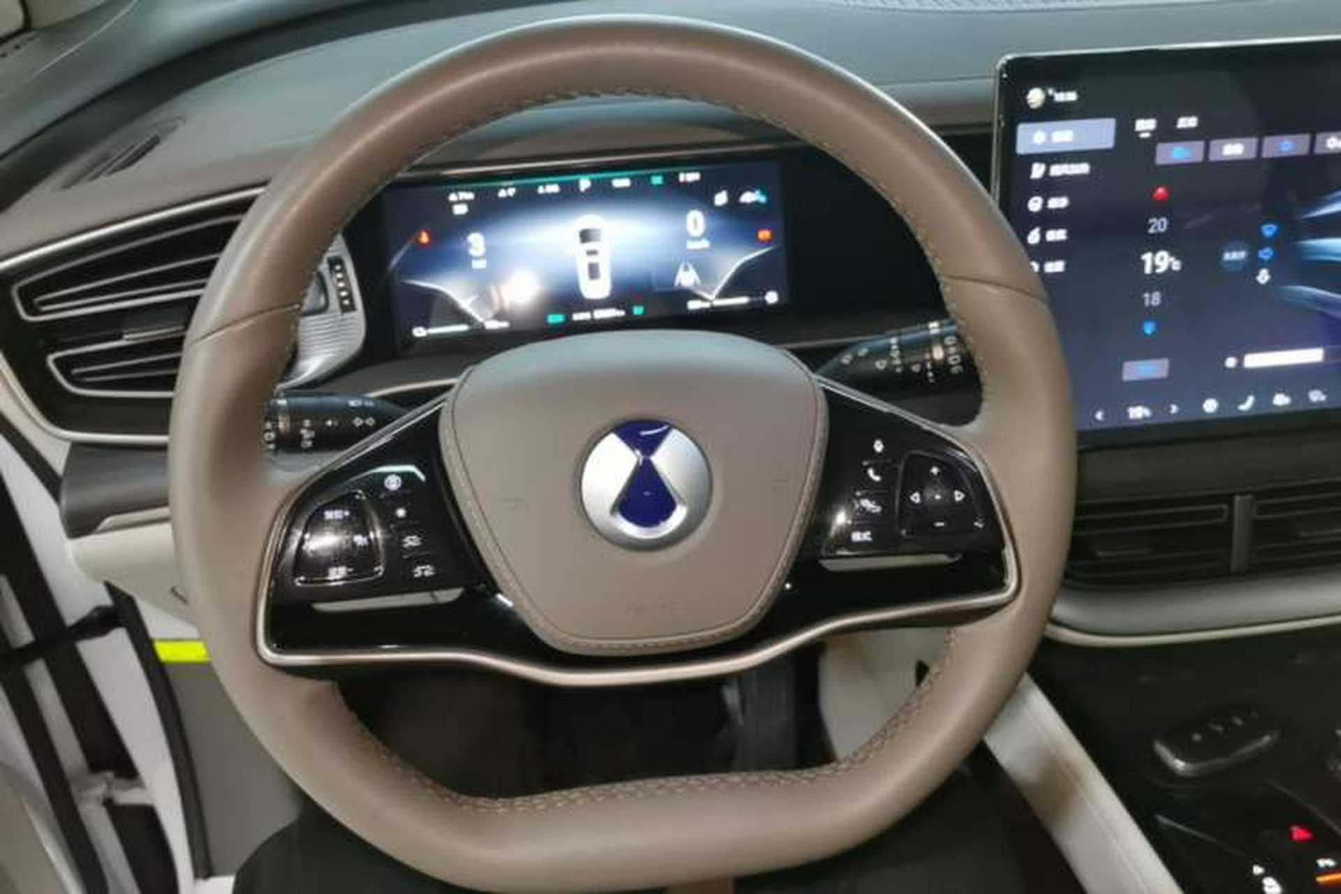 Used Denza D9 2022 DM-i 970 Four-Wheel Drive Prestige Model Steering Wheel