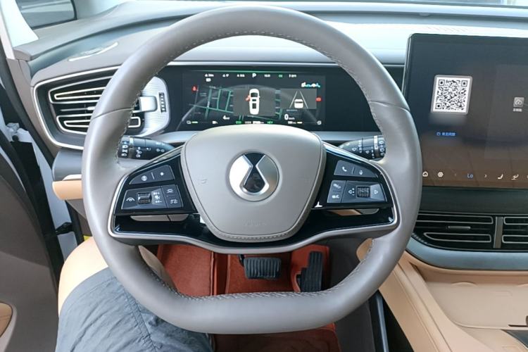 Used Denza D9 2022 DM-i 970 Four-Wheel Drive Prestige Model Steering Wheel