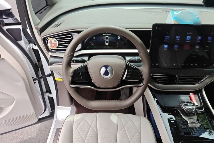 Used Denza D9 2022 DM-i 970 Four-Wheel Drive Prestige Model Steering Wheel
