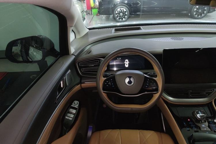 Used Denza D9 2022 DM-i 970 Four-Wheel Drive Prestige Model Steering Wheel