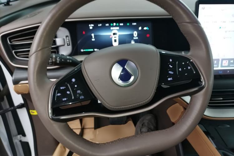 Used Denza D9 2022 DM-i 970 Four-Wheel Drive Prestige Model Steering Wheel