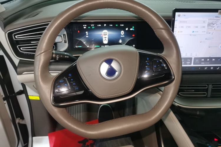 Used Denza D9 2022 DM-i 970 Four-Wheel Drive Flagship Model Steering Wheel