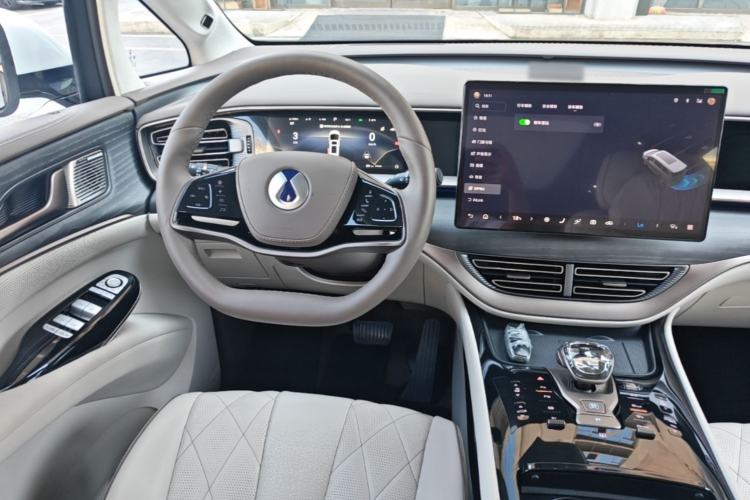 Used Denza D9 2022 DM-i 970 Four-Wheel Drive Flagship Model Steering Wheel