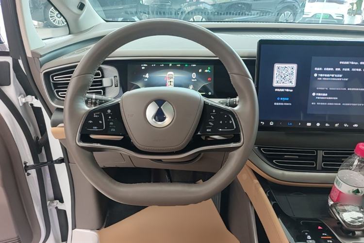 Used Denza D9 2022 DM-i 970 Four-Wheel Drive Flagship Model Steering Wheel