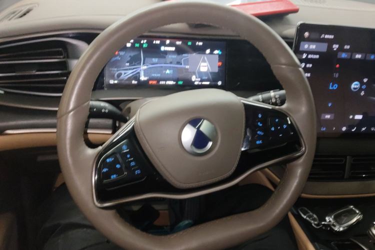 Used Denza D9 2022 DM-i 970 Four-Wheel Drive Prestige Model Steering Wheel