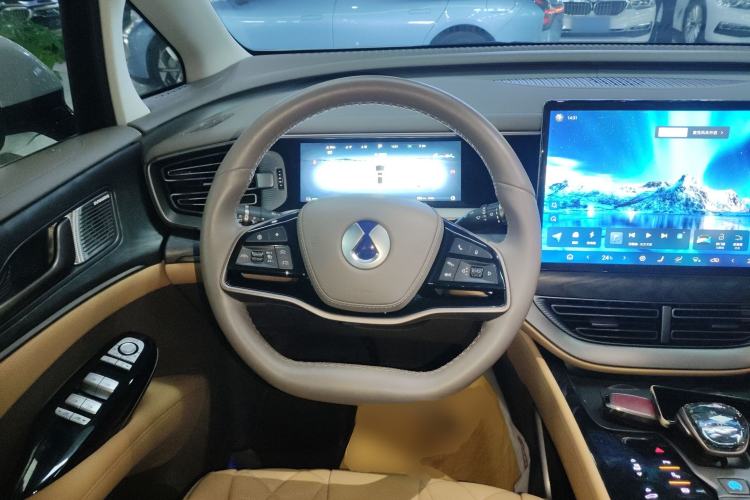 Used Denza D9 2022 DM-i 1040 Prestige Model Steering Wheel