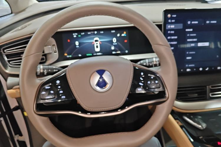 Used Denza D9 2022 DM-i 970 Four-Wheel Drive Flagship Model Steering Wheel