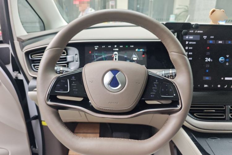 Used Denza D9 2022 DM-i 970 Four-Wheel Drive Prestige Model Steering Wheel