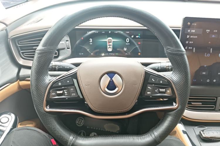Used Denza D9 2022 DM-i 970 Four-Wheel Drive Flagship Model Steering Wheel