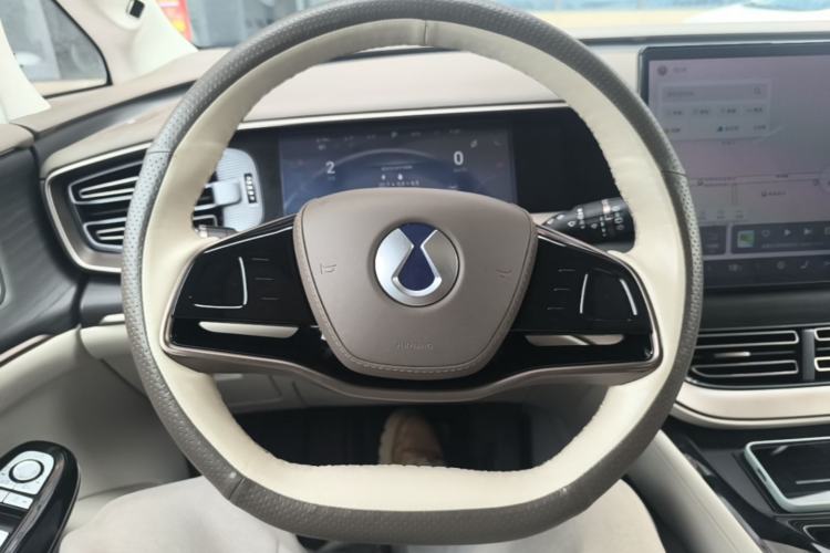 Used Denza D9 2022 DM-i 970 Four-Wheel Drive Flagship Model Steering Wheel