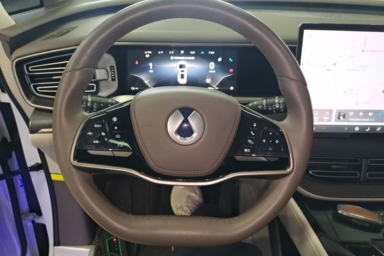 Used Denza D9 2022 DM-i 970 Four-Wheel Drive Flagship Model Steering Wheel