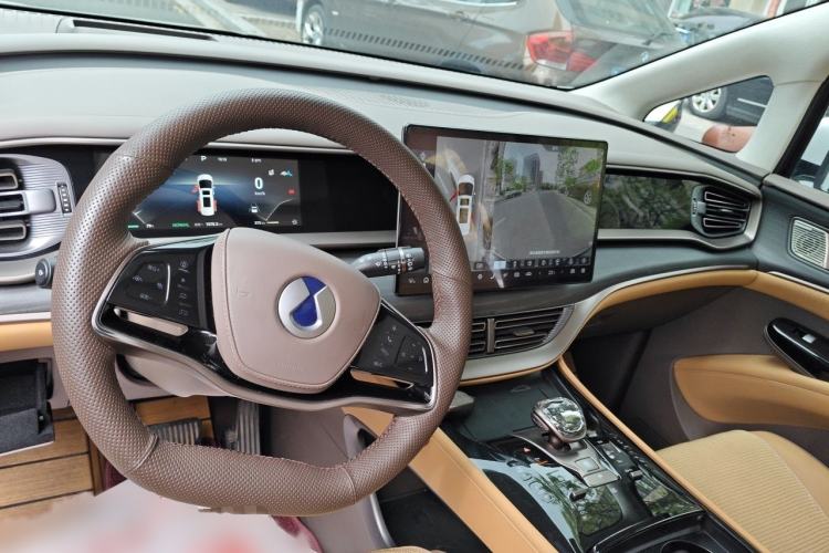 Used Denza D9 2022 DM-i 970 Four-Wheel Drive Flagship Model Steering Wheel