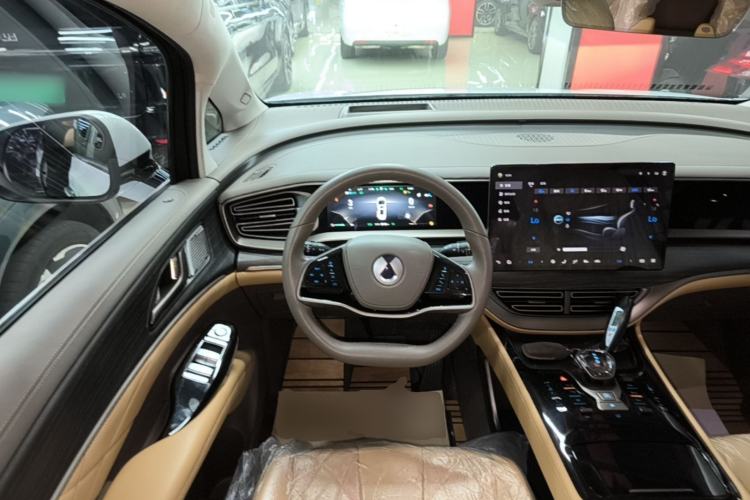 Used Denza D9 2022 DM-i 970 Four-Wheel Drive Flagship Model Steering Wheel
