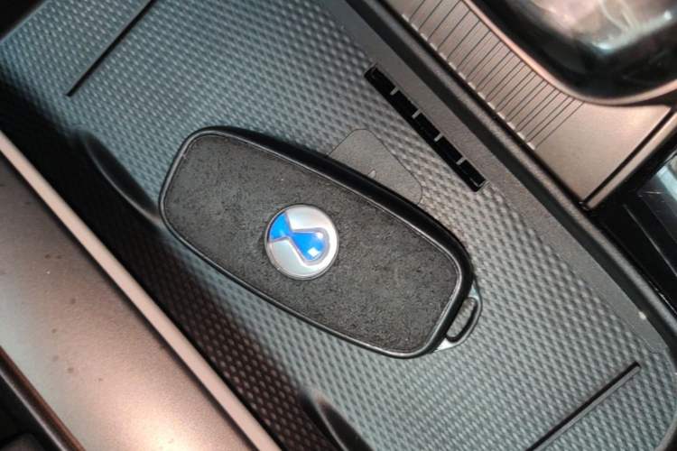 Used Denza D9 2022 DM-i 970 Four-Wheel Drive Flagship Model Vehicle Key