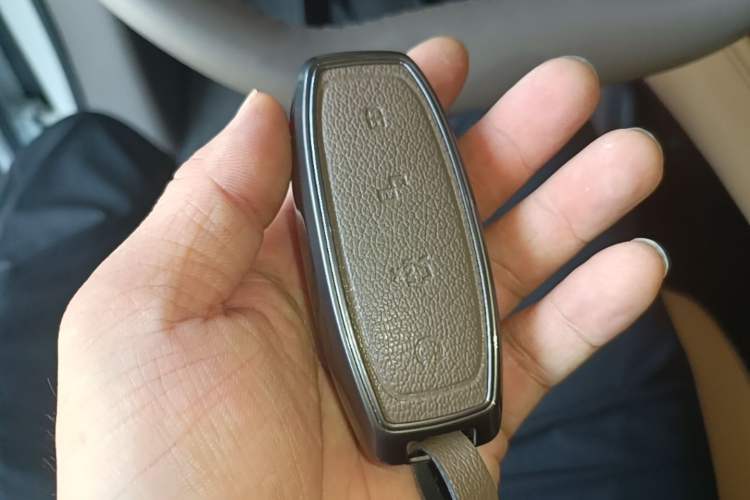 Used Denza D9 2022 DM-i 970 Four-Wheel Drive Flagship Model Vehicle Key