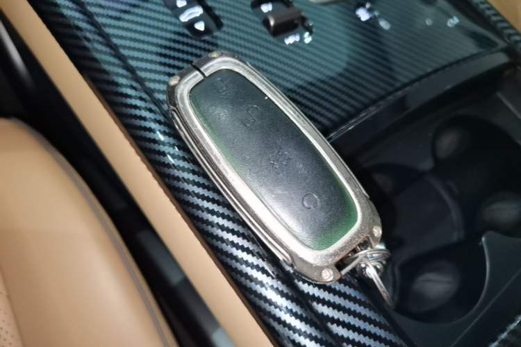 Used Denza D9 2022 DM-i 970 Four-Wheel Drive Flagship Model Vehicle Key