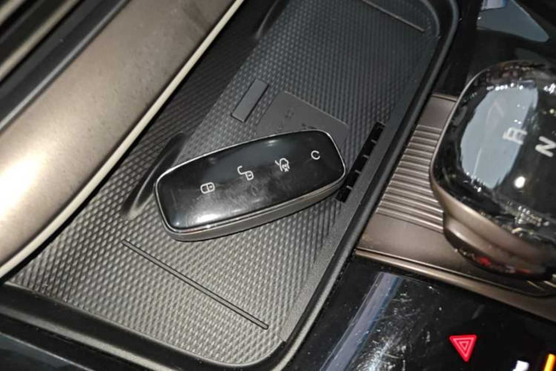 Used Denza D9 2022 DM-i 970 Four-Wheel Drive Flagship Model Vehicle Key