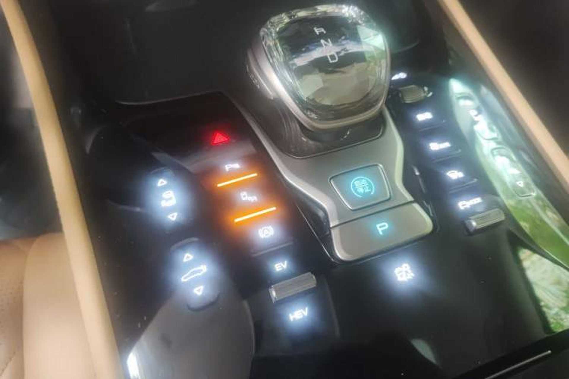 Used Denza D9 2022 DM-i 1040 Prestige Model Vehicle Key