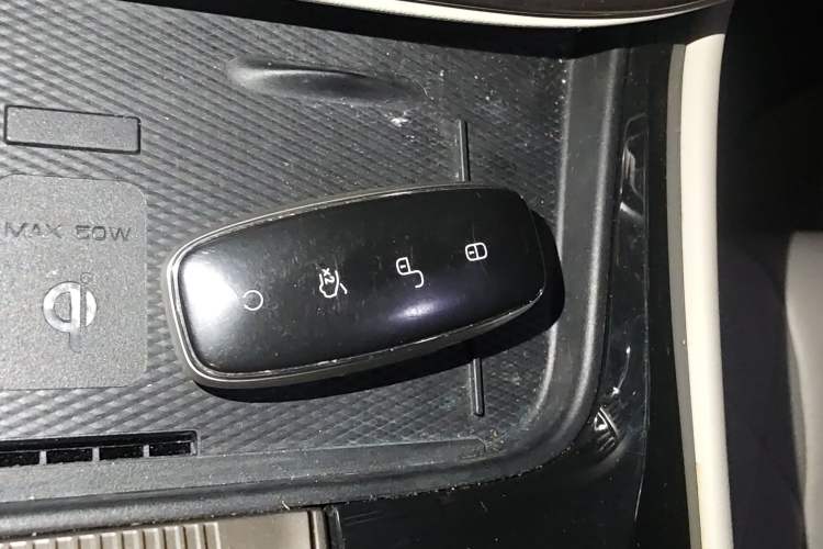 Used Denza D9 2022 DM-i 970 Four-Wheel Drive Flagship Model Vehicle Key