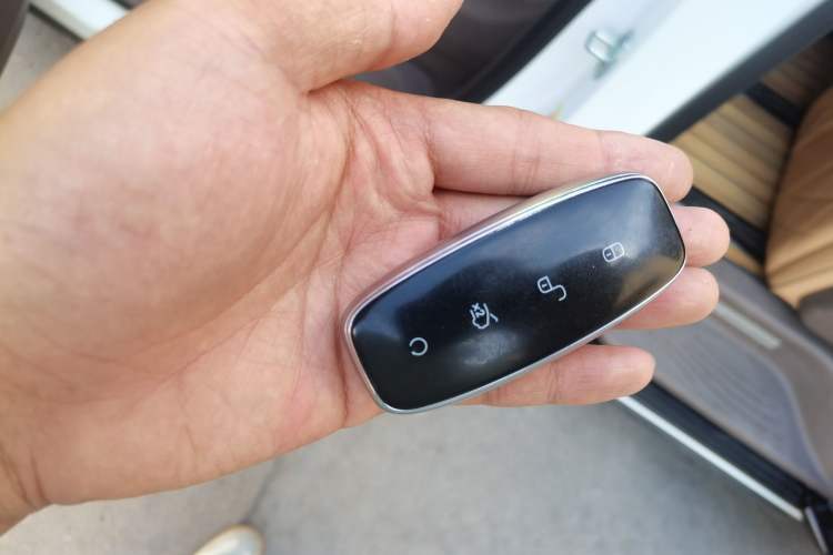 Used Denza D9 2022 EV 600 Four-Wheel Drive Flagship Model Vehicle Key