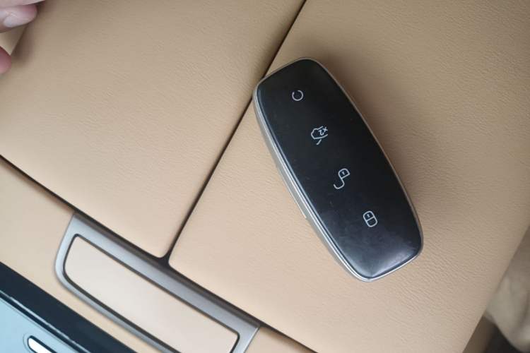 Used Denza D9 2022 DM-i 970 Four-Wheel Drive Flagship Model Vehicle Key