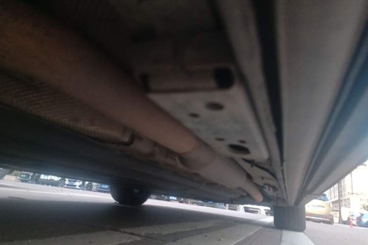 Used Denza D9 2022 DM-i 970 Four-Wheel Drive Prestige Model Chassis Rear Right