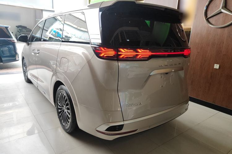 Used Denza D9 2022 DM-i 970 Four-Wheel Drive Prestige Model Exterior 2