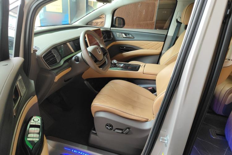 Used Denza D9 2022 DM-i 970 Four-Wheel Drive Prestige Model Left Front Seat